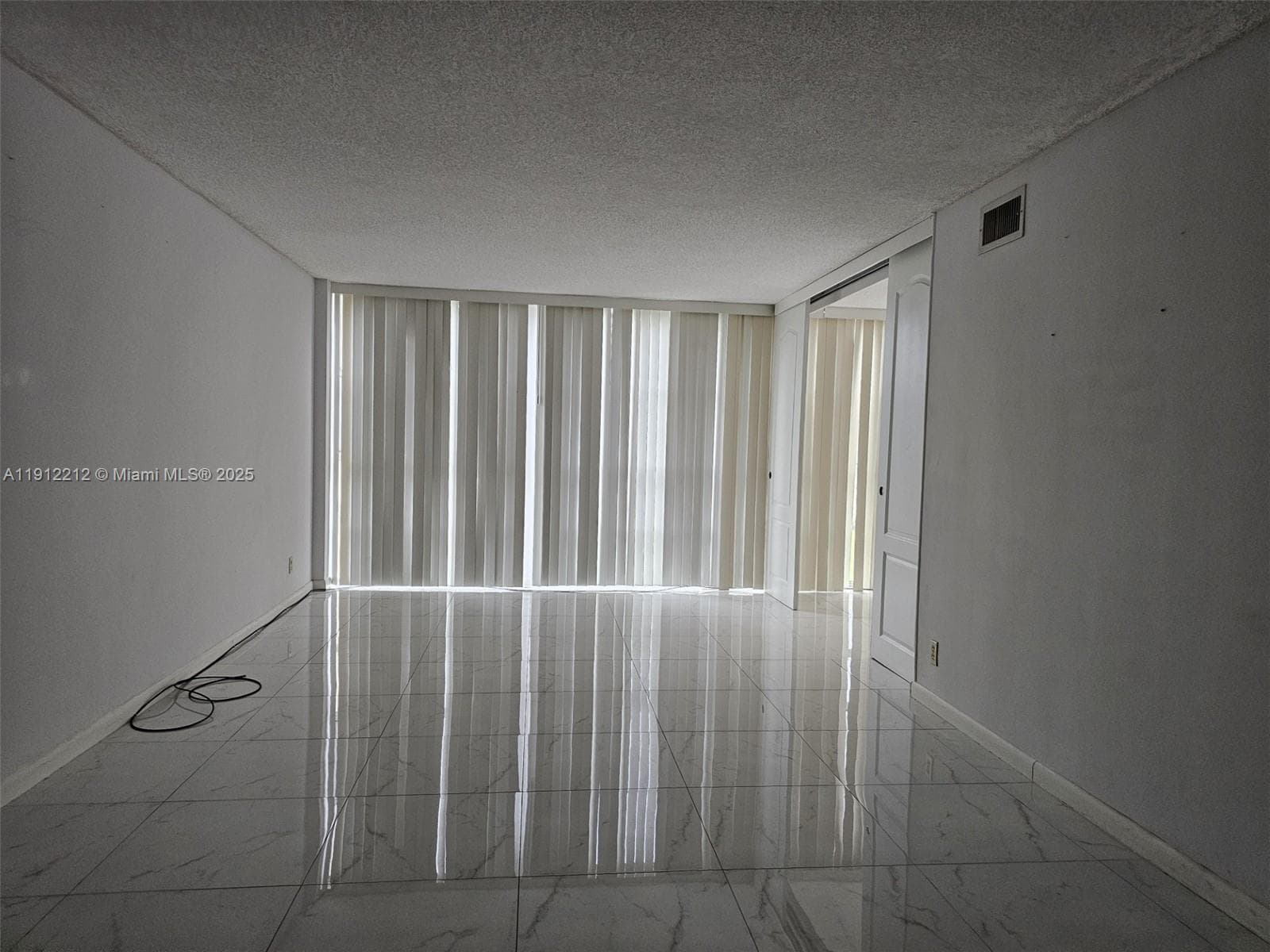 DESOTO PARK CONDO · #104 in Hallandale Beach - Photo 6