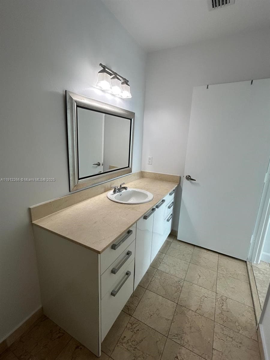 NORDICA CONDO · #1402 in Miami - Photo 22