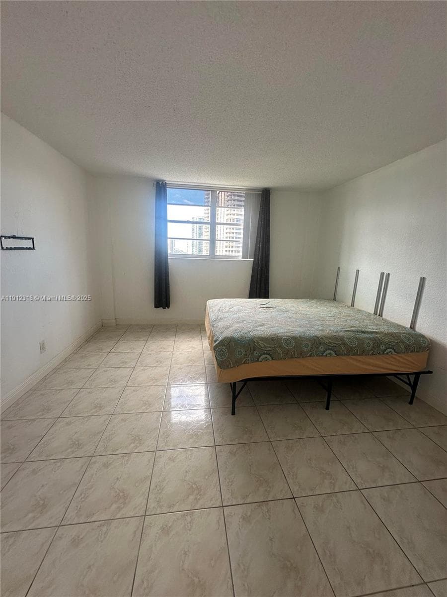 Oceanview 2 · #1019 in Sunny Isles Beach - Photo 10