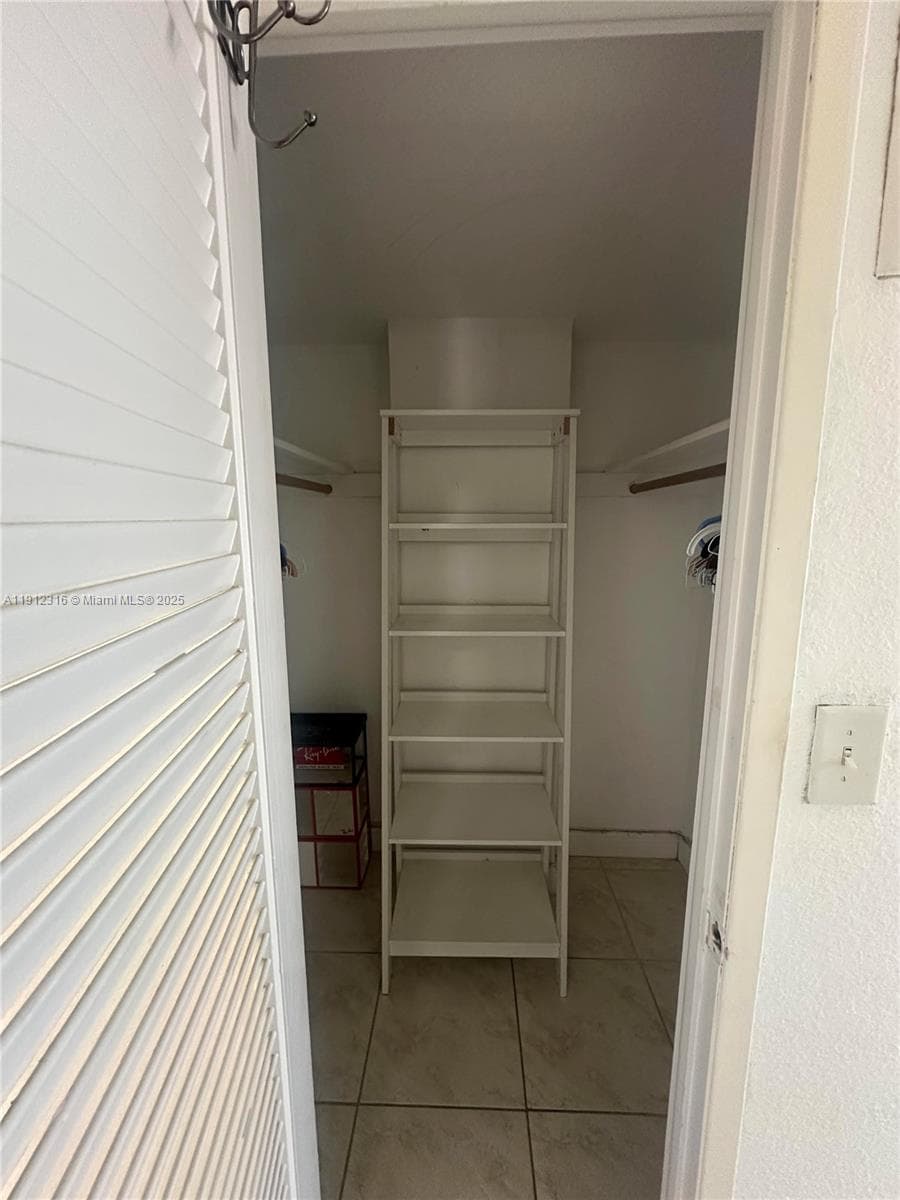 Oceanview 2 · #1019 in Sunny Isles Beach - Photo 11