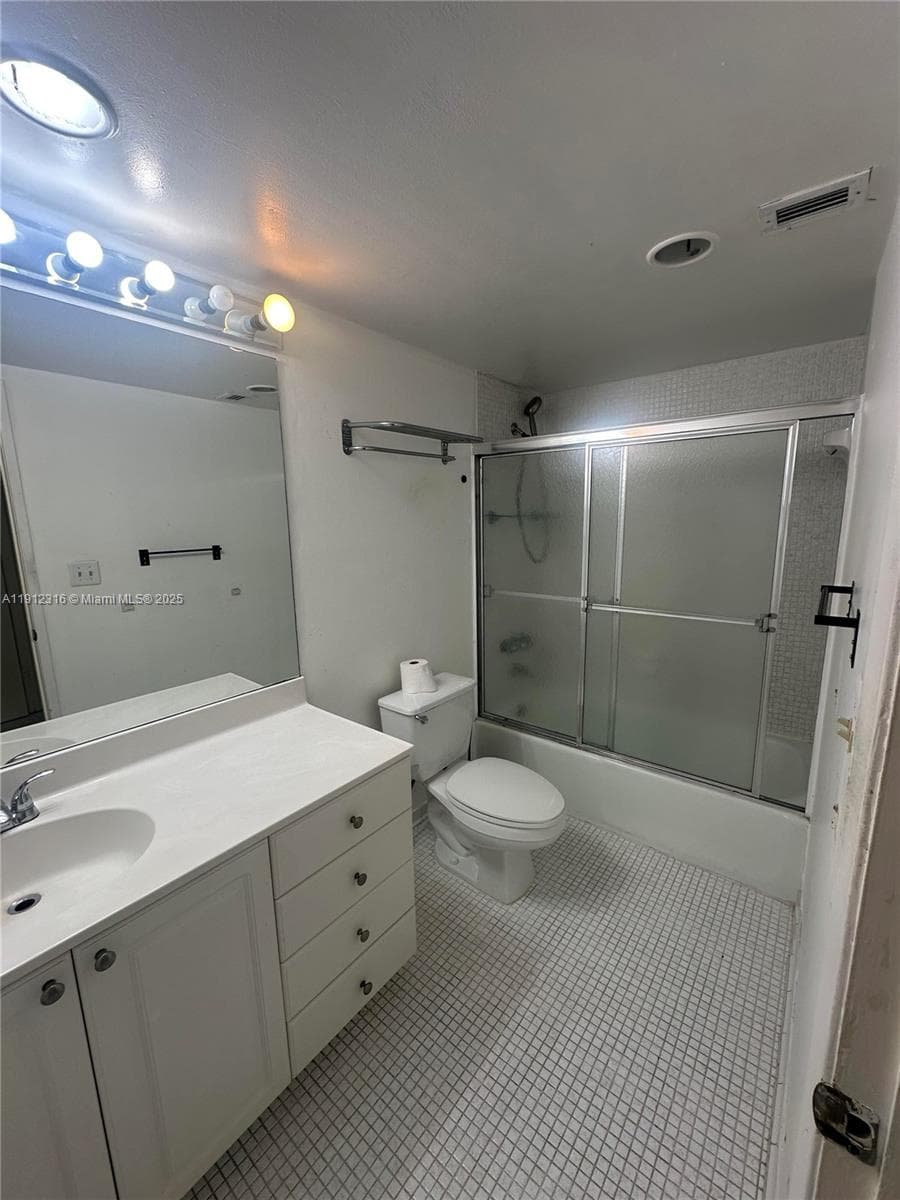 Oceanview 2 · #1019 in Sunny Isles Beach - Photo 8