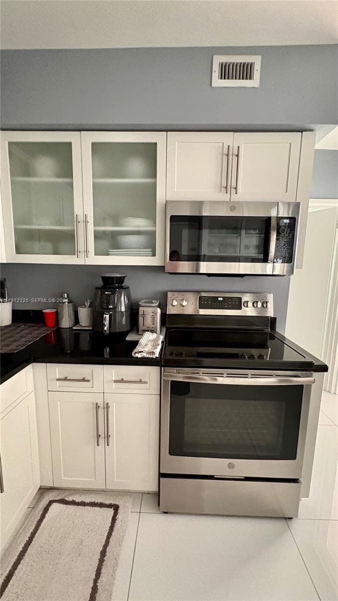Seacoast 5151 · #11B in Miami Beach - Photo 11