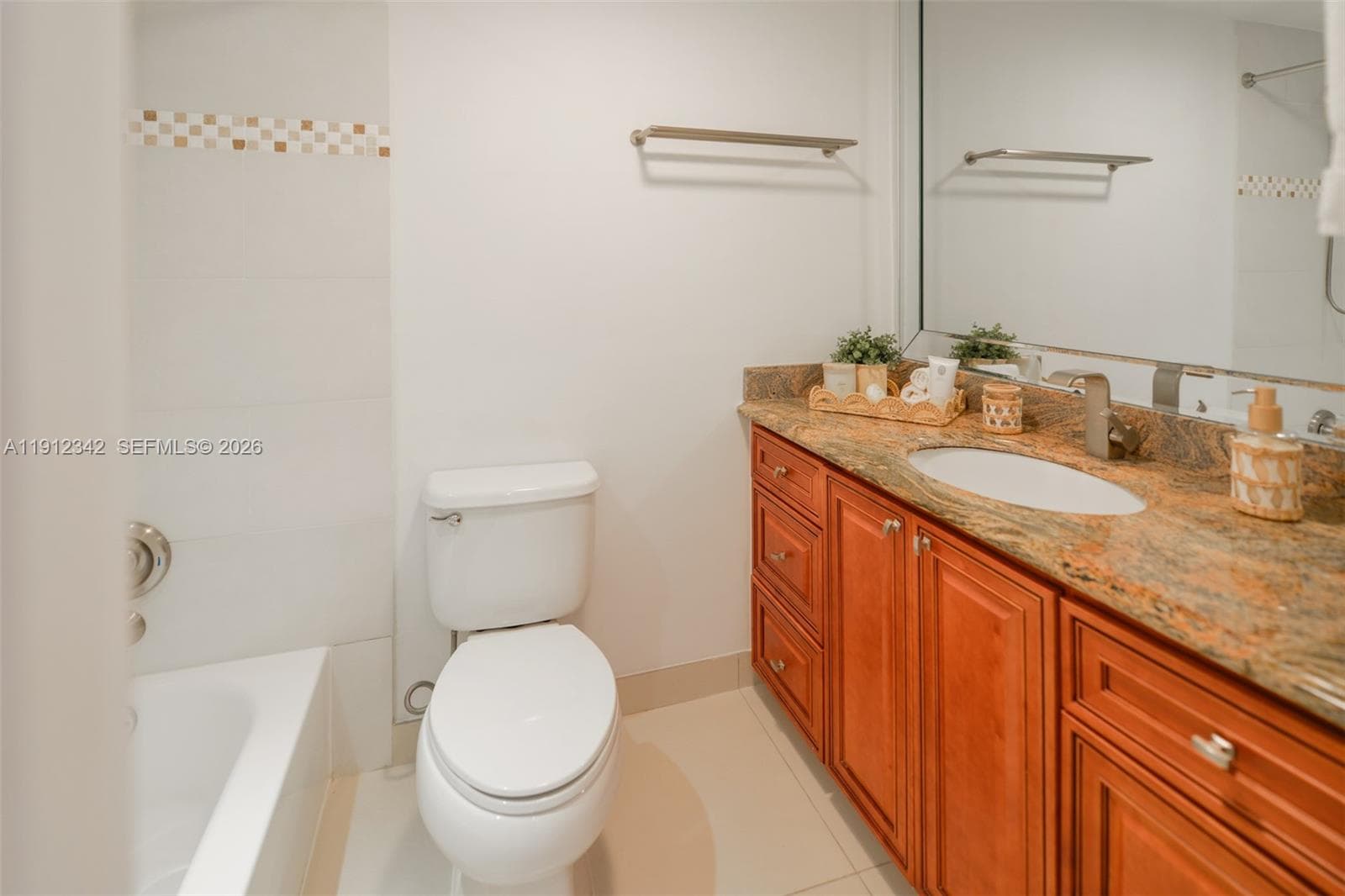 FAIRWAYS RIVIERA NORTH CO · #704 in Hallandale Beach - Photo 25