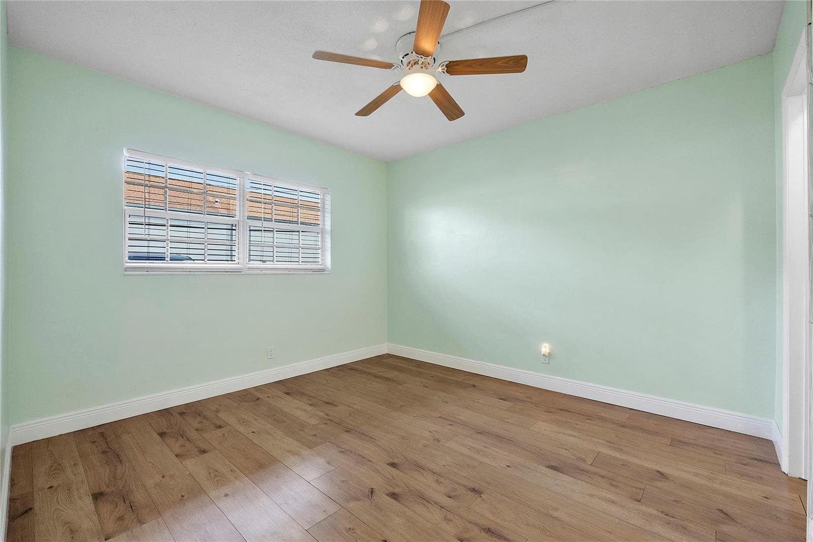 Second bedroom