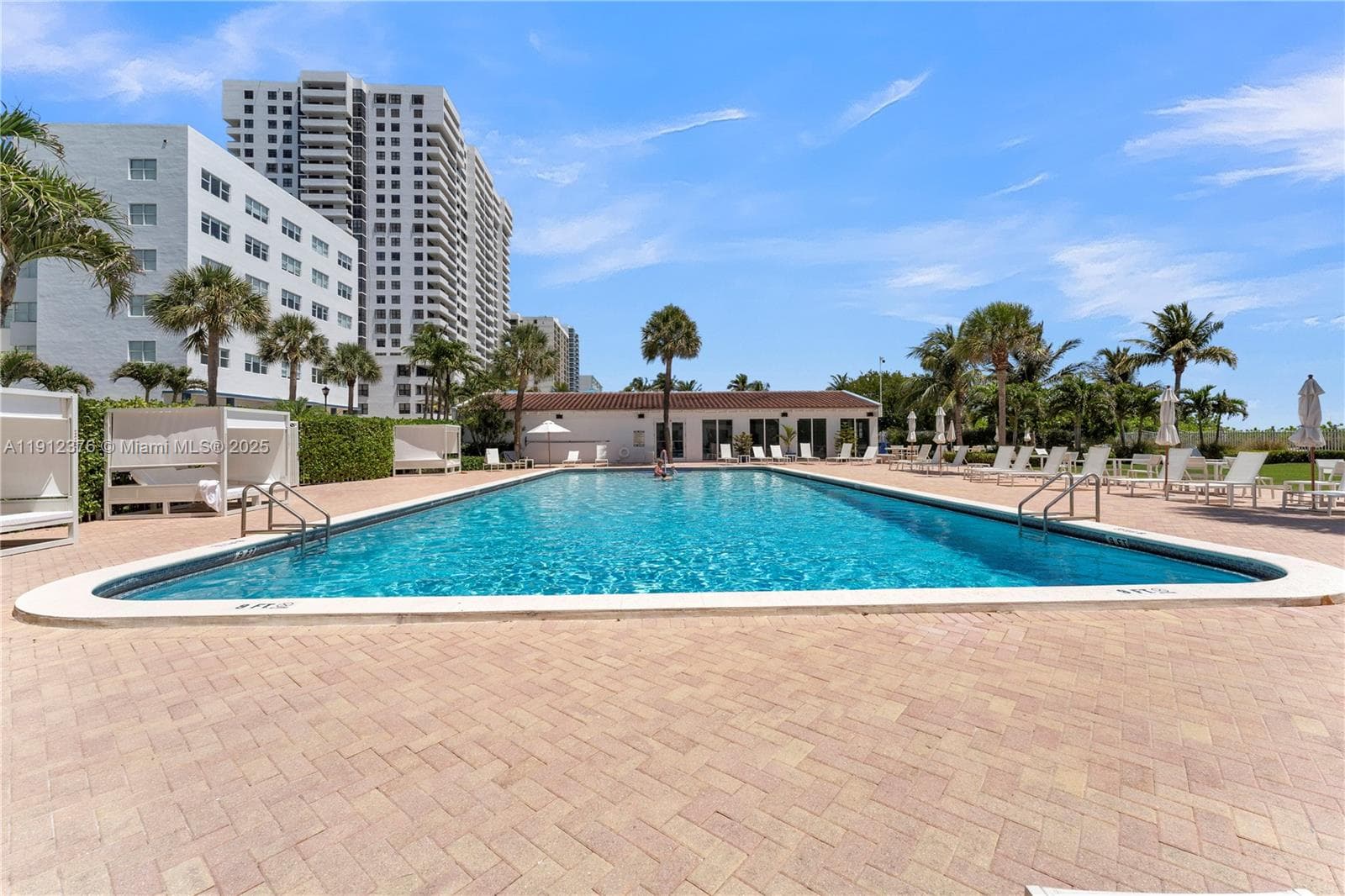 THE ROYAL CLUB CONDO · #201 in Miami Beach - Photo 27