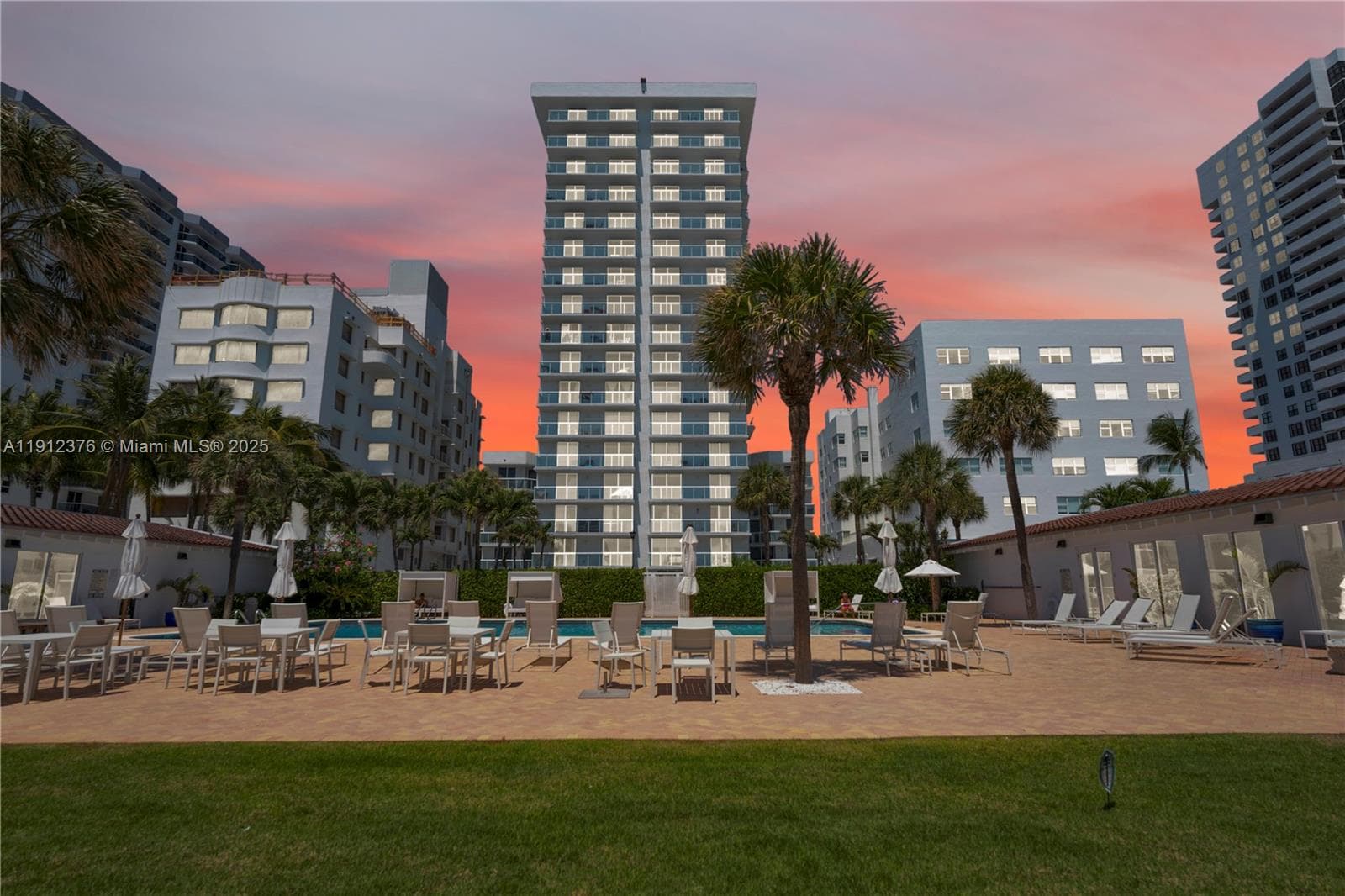 THE ROYAL CLUB CONDO · #201 in Miami Beach - Photo 43