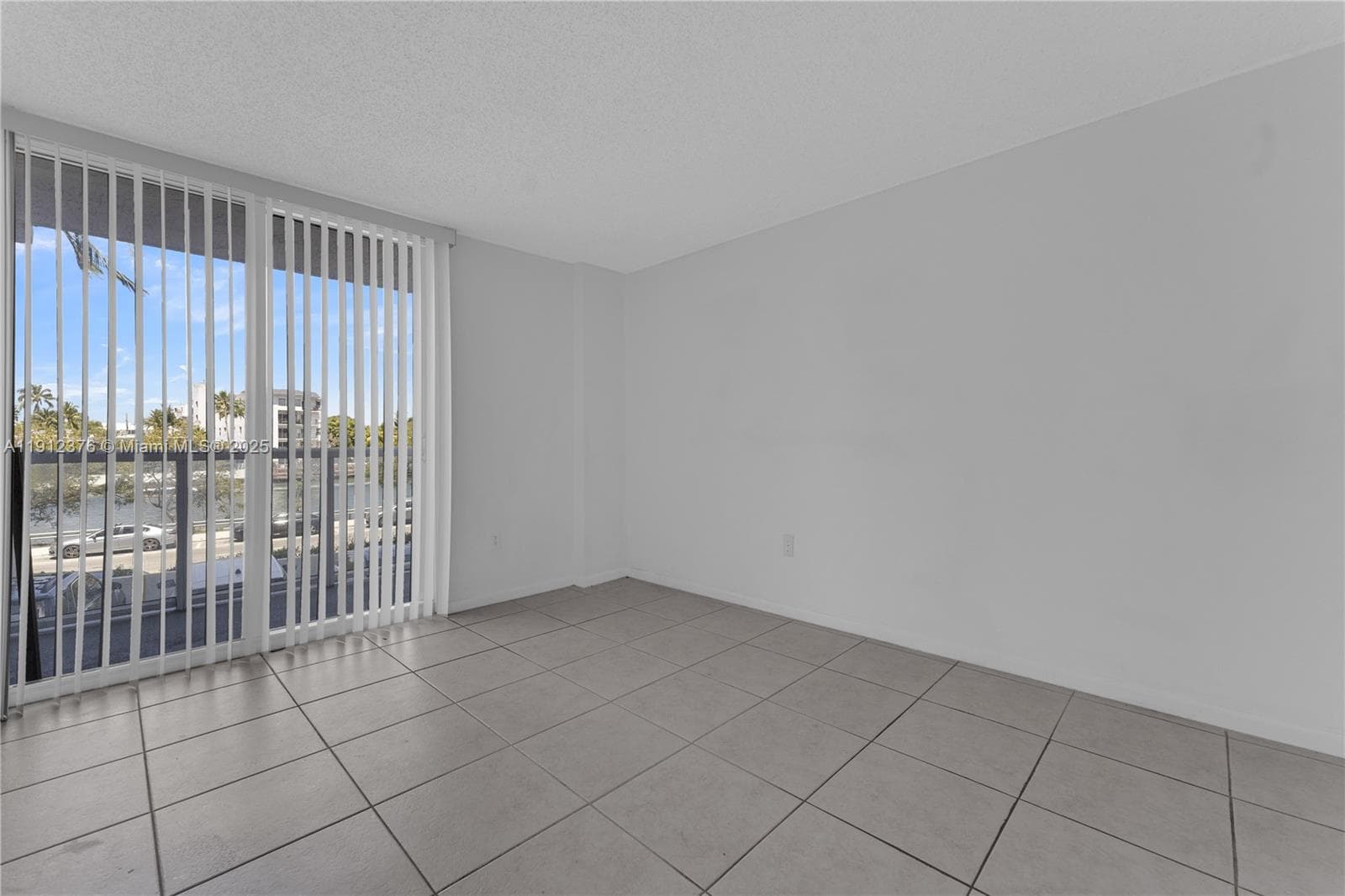 THE ROYAL CLUB CONDO · #201 in Miami Beach - Photo 12