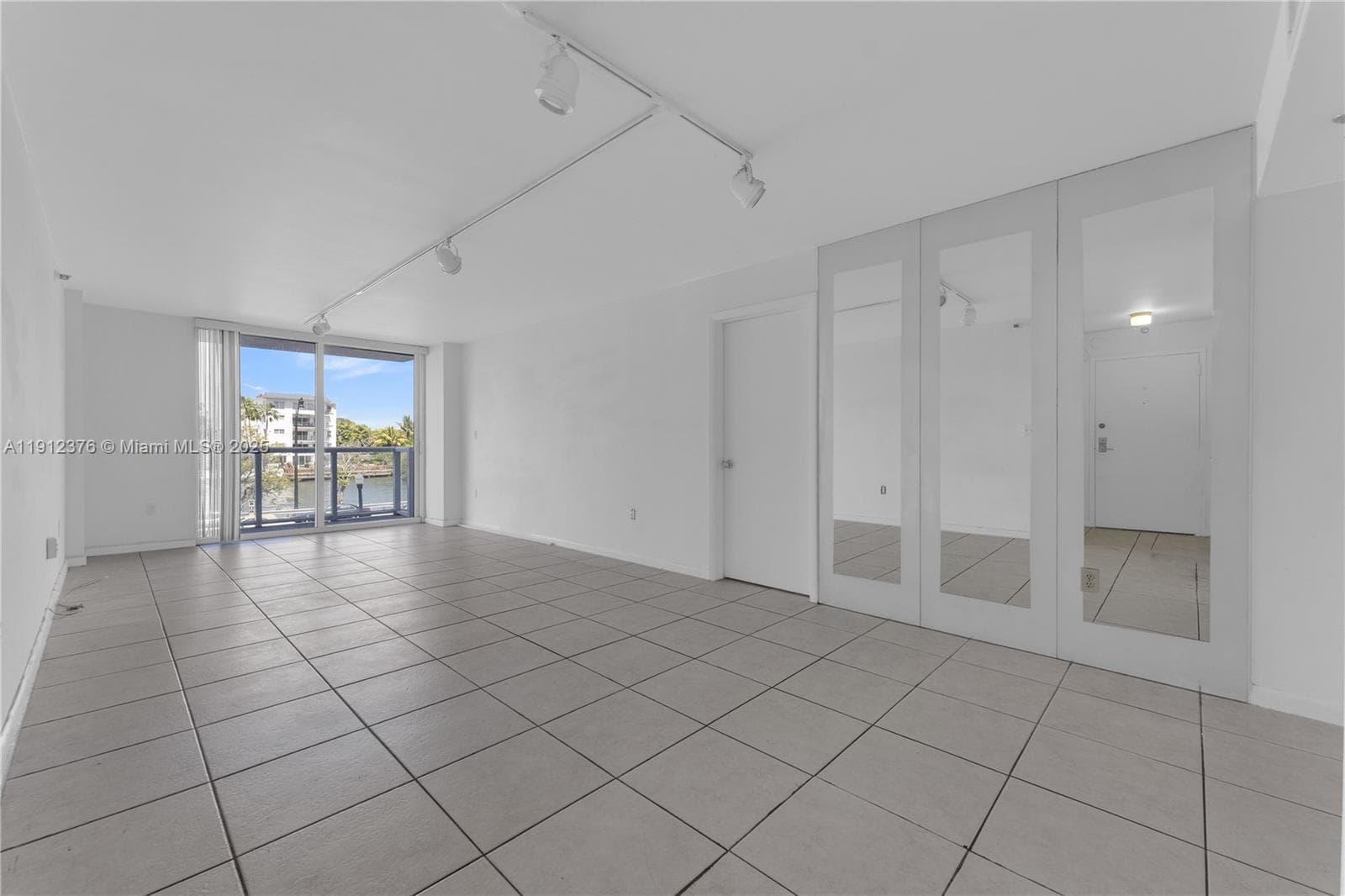 THE ROYAL CLUB CONDO · #201 in Miami Beach - Photo 20