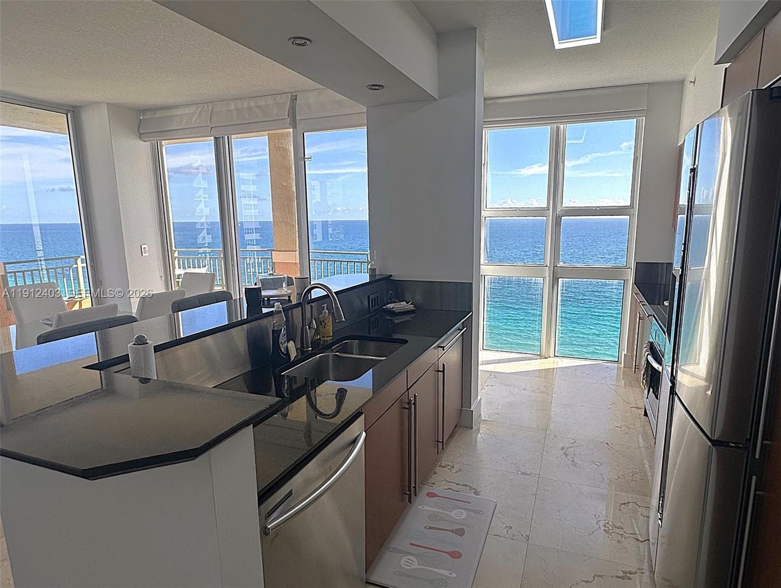 2080 Ocean Drive · #MPH12 in Hallandale Beach - Photo 17