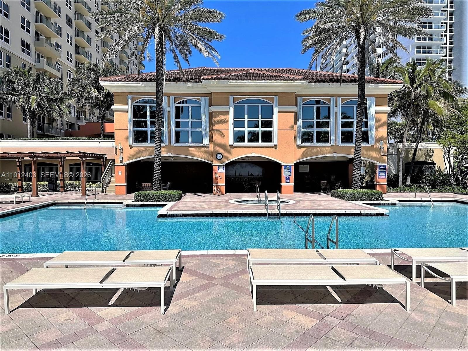 2080 Ocean Drive · #MPH12 in Hallandale Beach - Photo 48