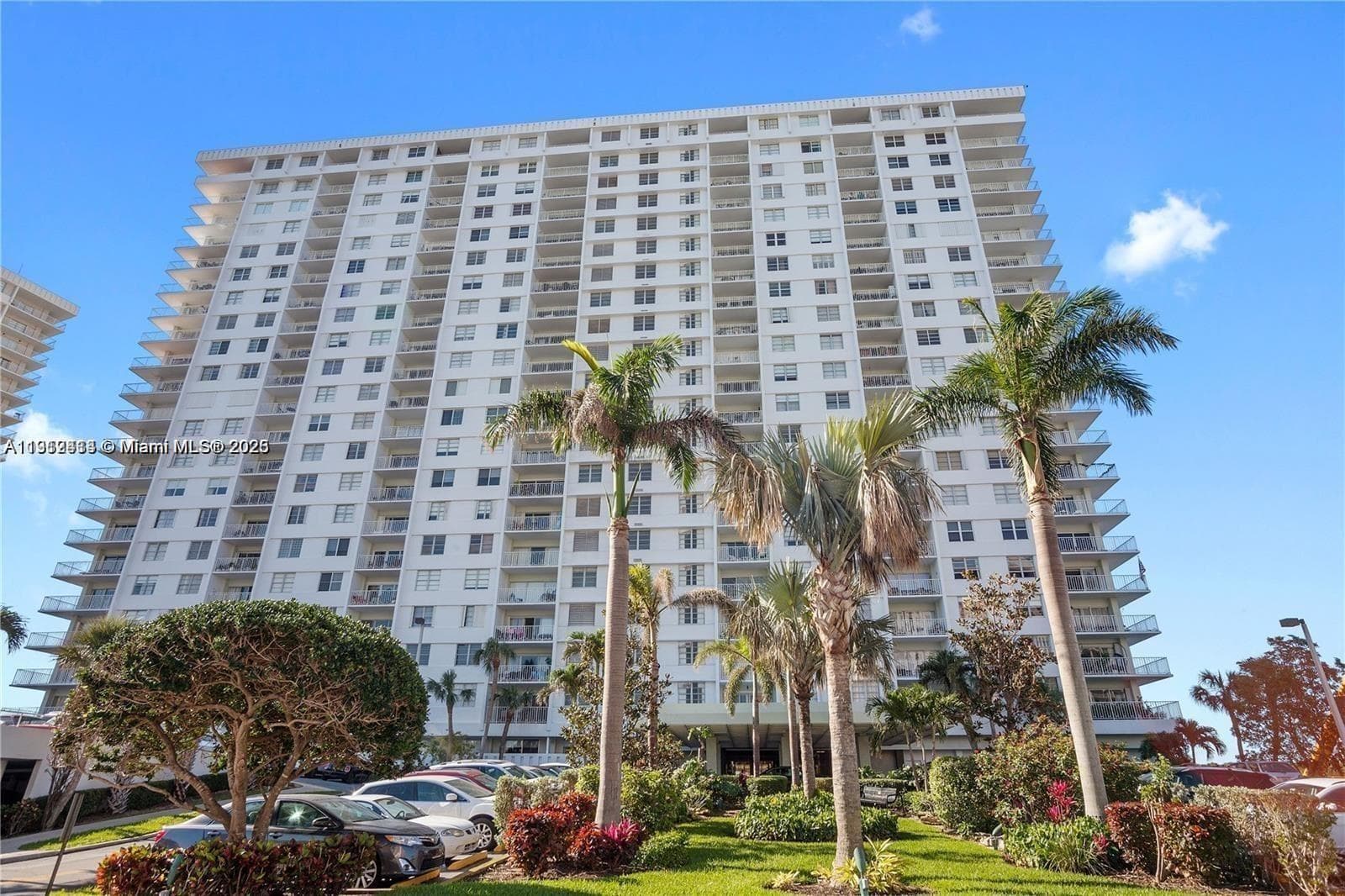 ARLEN HOUSE WEST CONDO · #1825 in Sunny Isles Beach - Photo 24