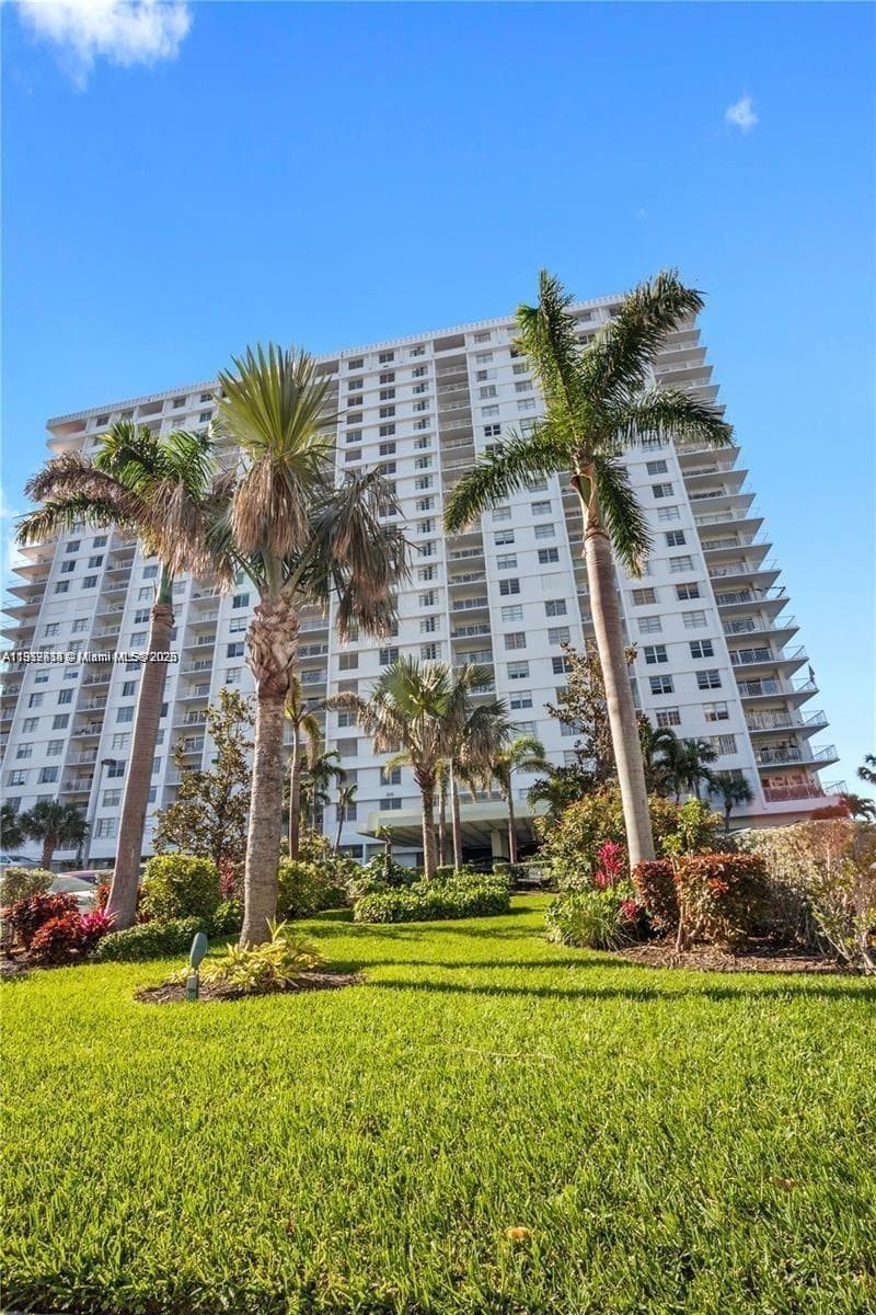 ARLEN HOUSE WEST CONDO · #1825 in Sunny Isles Beach - Photo 8