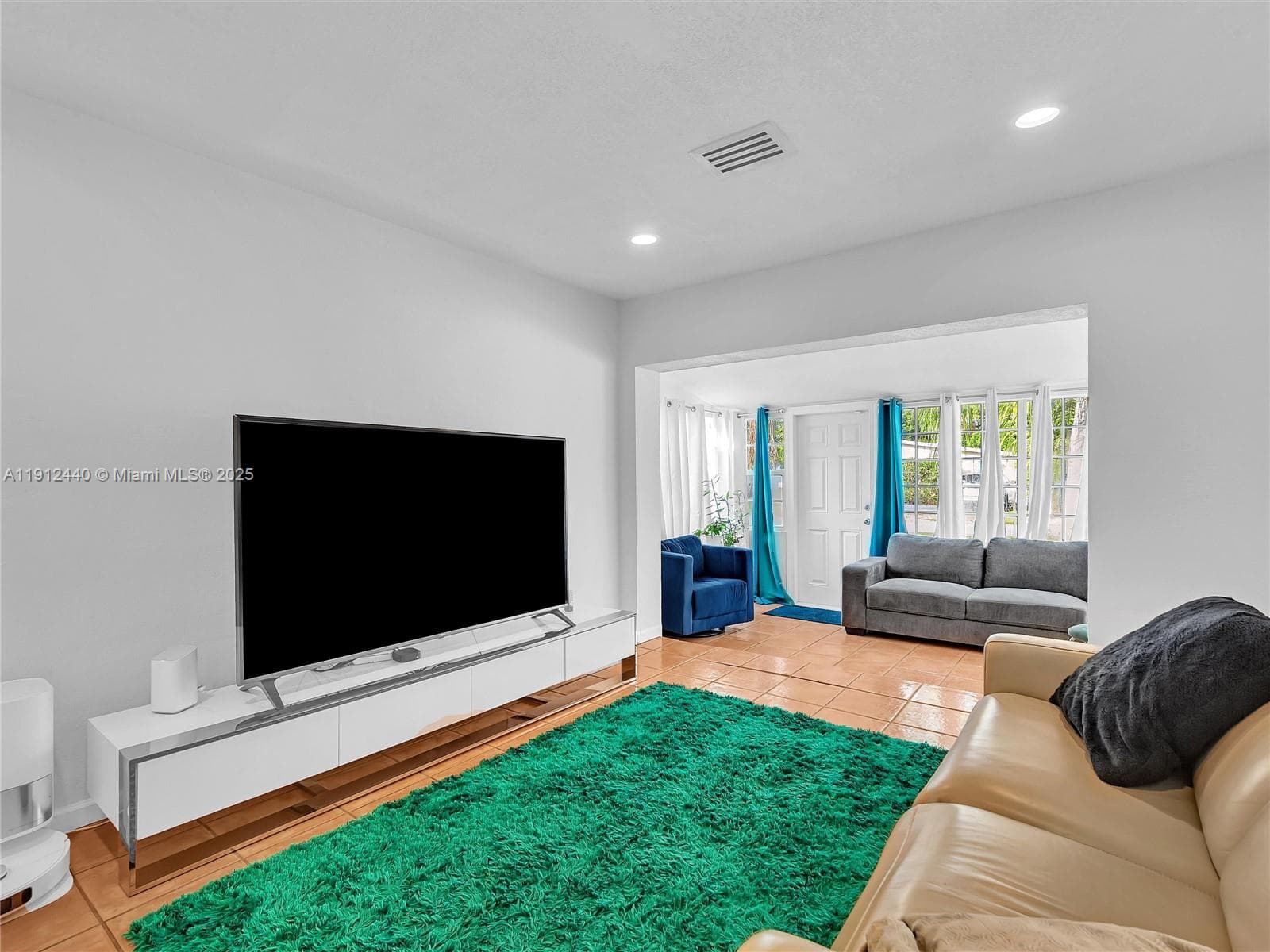 1108 NW 3rd Ave photo 16