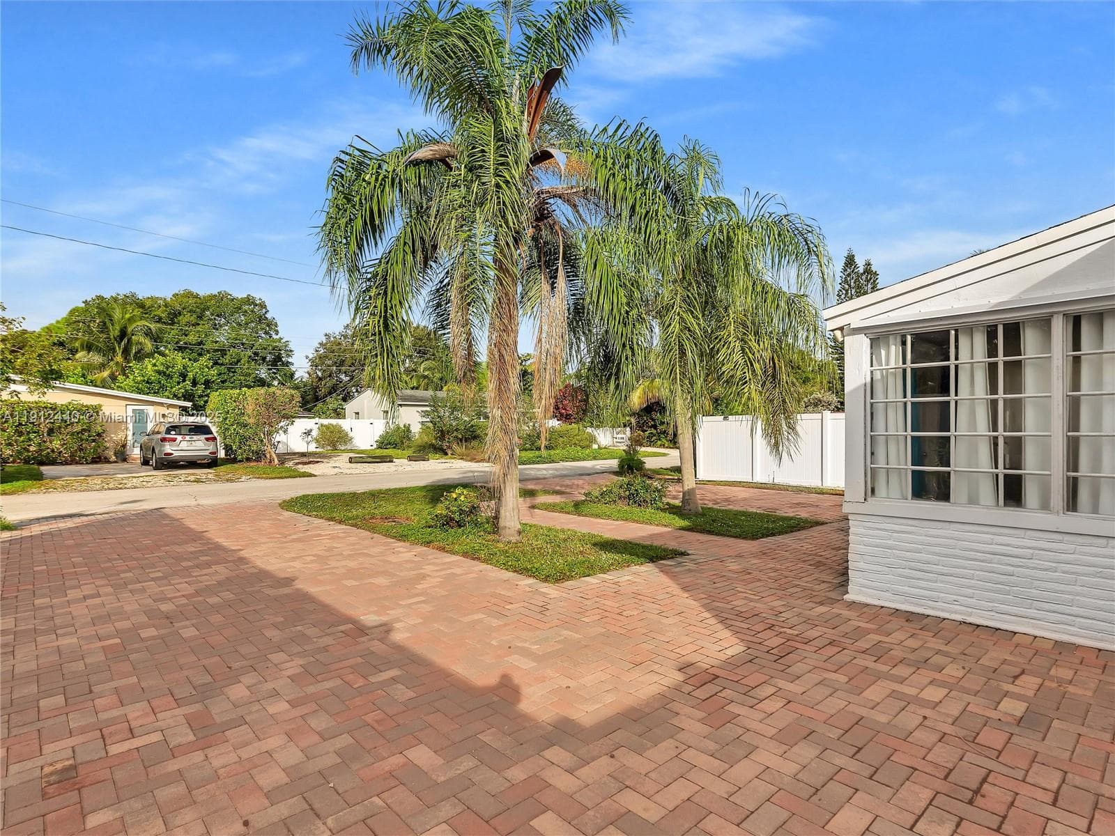 1108 NW 3rd Ave photo 7