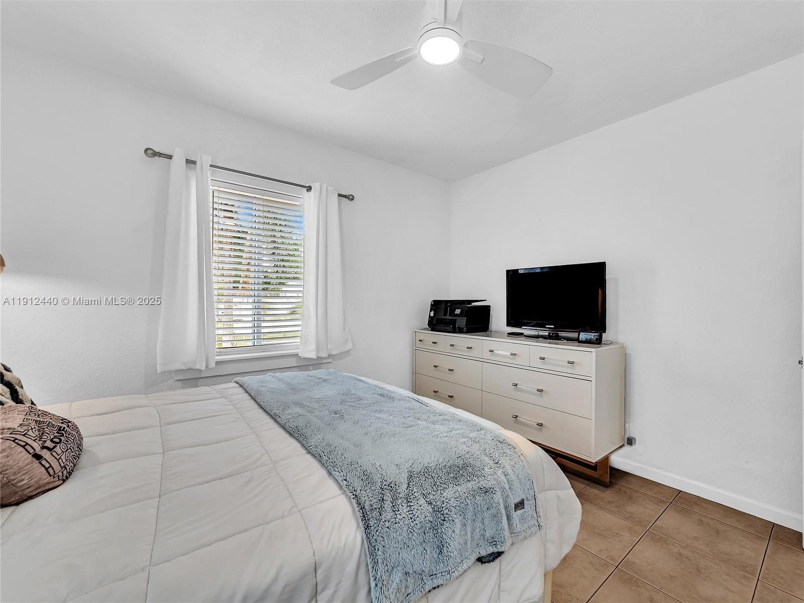 1108 NW 3rd Ave photo 32