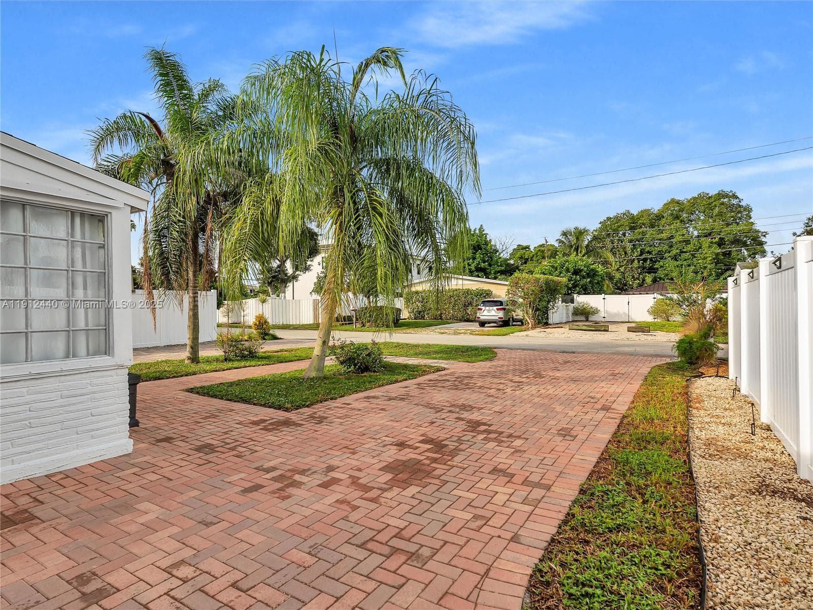 1108 NW 3rd Ave photo 8