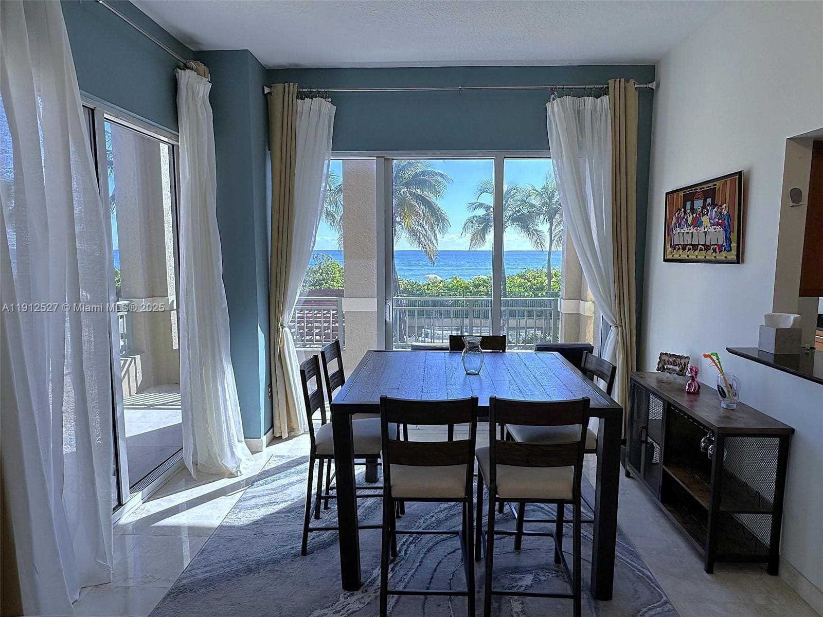 10 ft tall ceilings, with direct ocean view