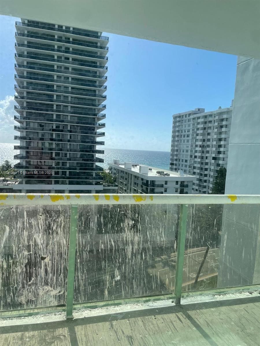 LA RIVE GAUCHE · #1006 in Miami Beach - Photo 12
