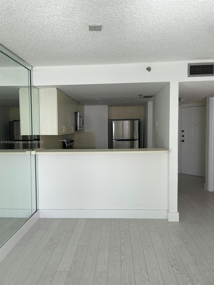 LA RIVE GAUCHE · #1006 in Miami Beach - Photo 8