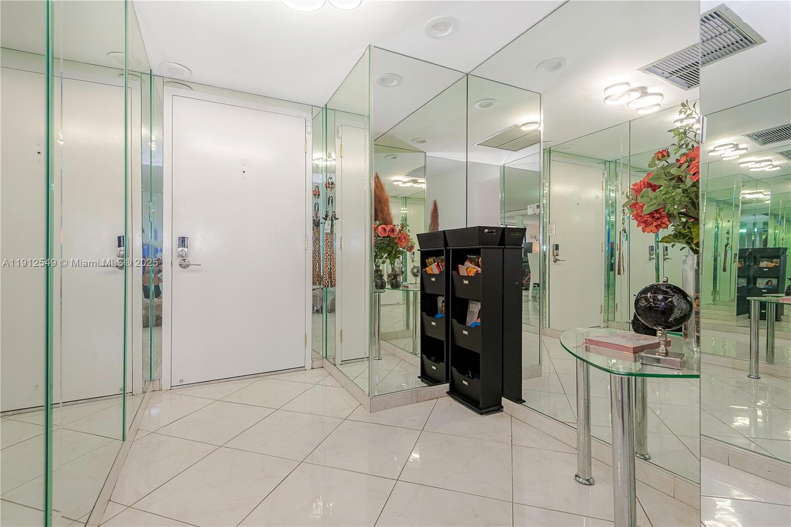 OLYMPUS CONDO · #612 in Hallandale Beach - Photo 9