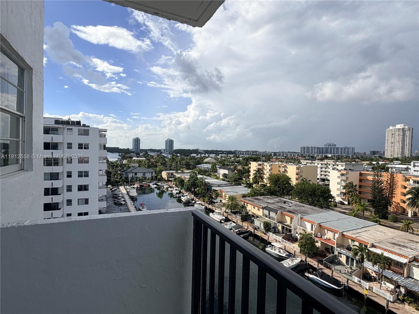 CORAL ISLE EAST CONDO · #910 in North Miami Beach - Photo 17