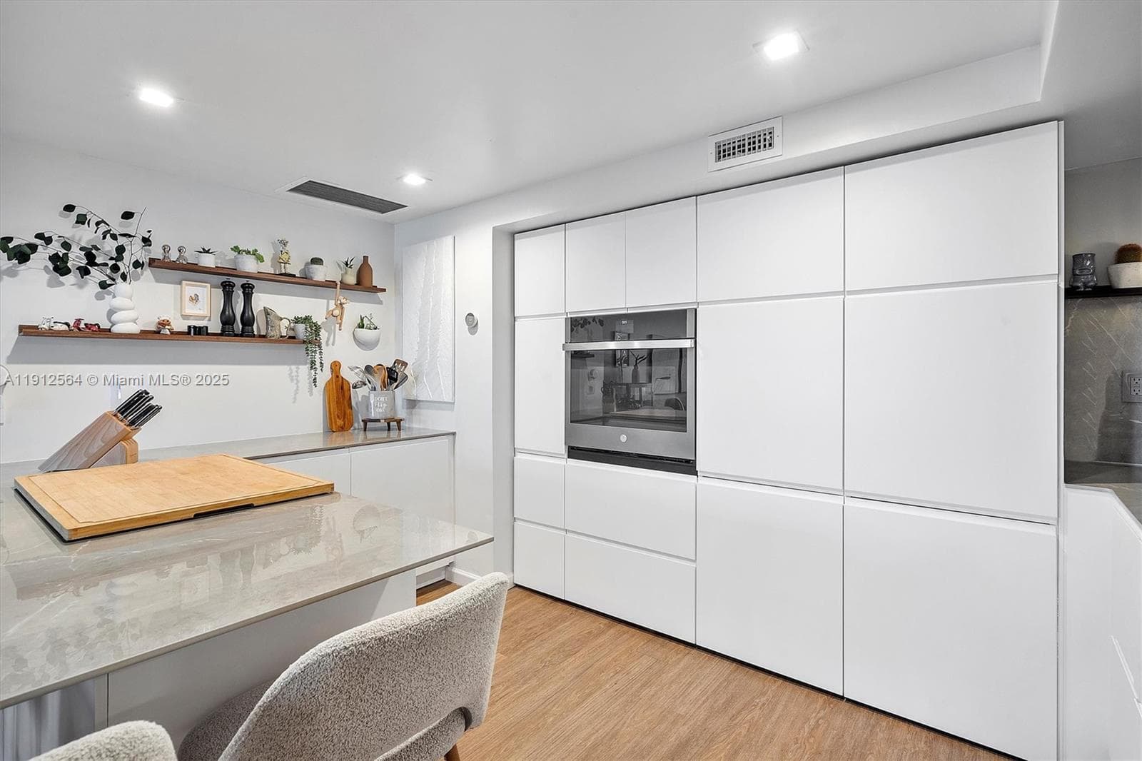 BAY VIEW TOWER CONDO N · #B311 in North Miami - Photo 13