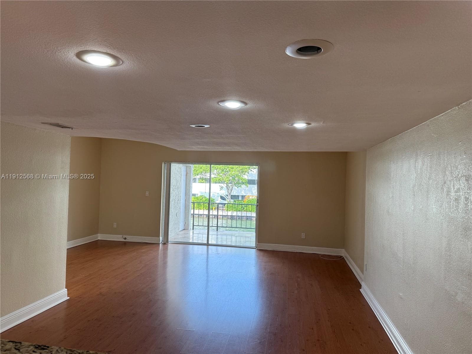 SANDPIPER CONDO · #40 in North Miami Beach - Photo 4