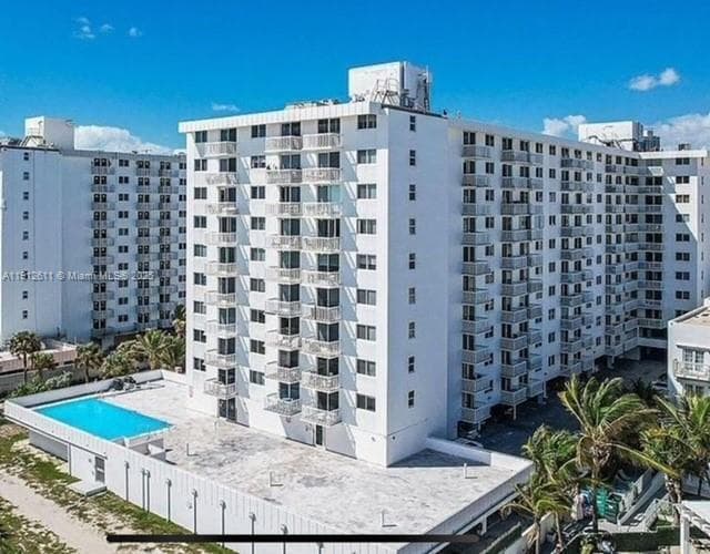 THE PRESIDENTIAL CONDO · #910 in Miami Beach - Photo 16
