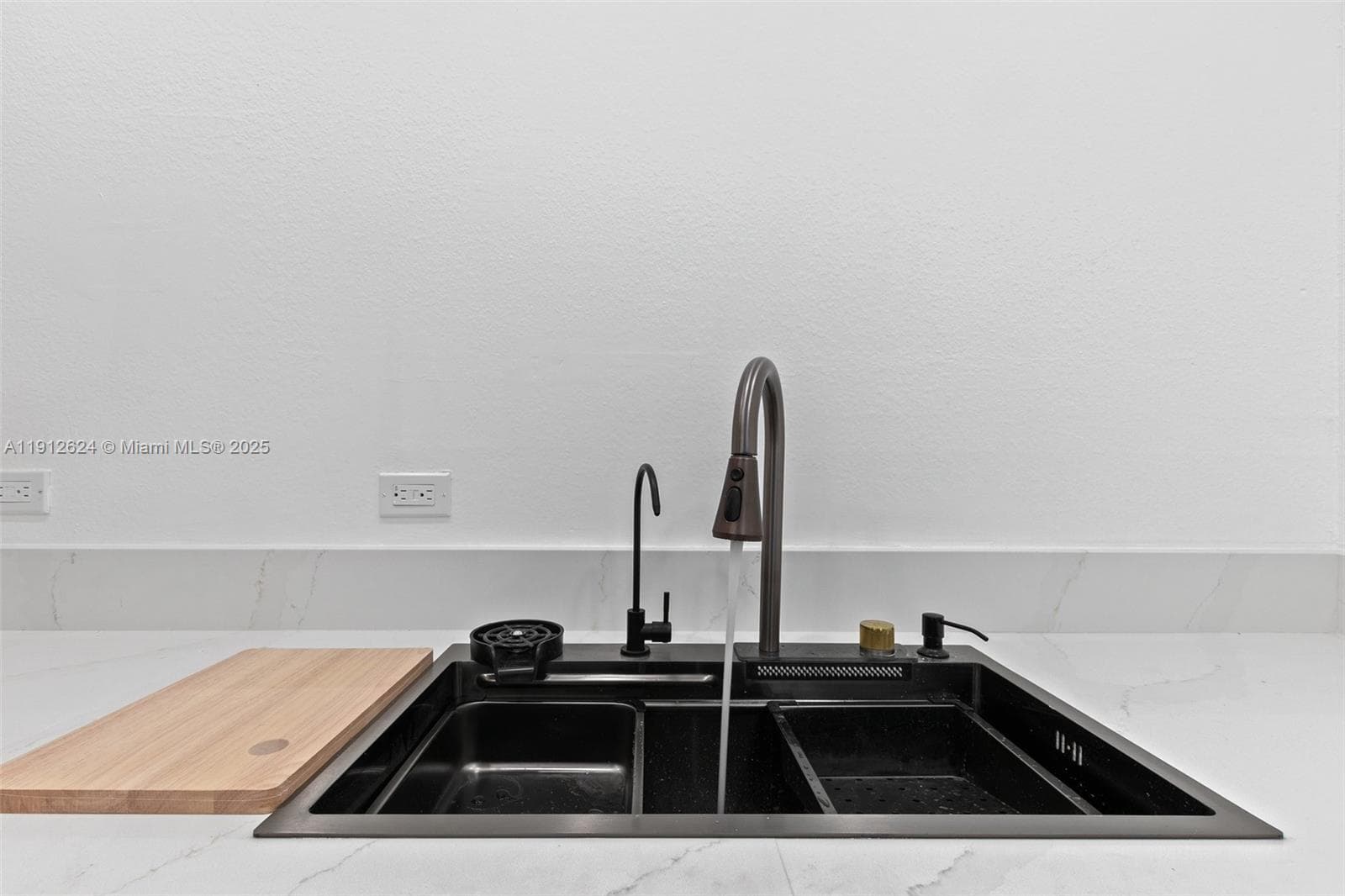 STANTON HOUSE CONDO · #10I in Miami Beach - Photo 8