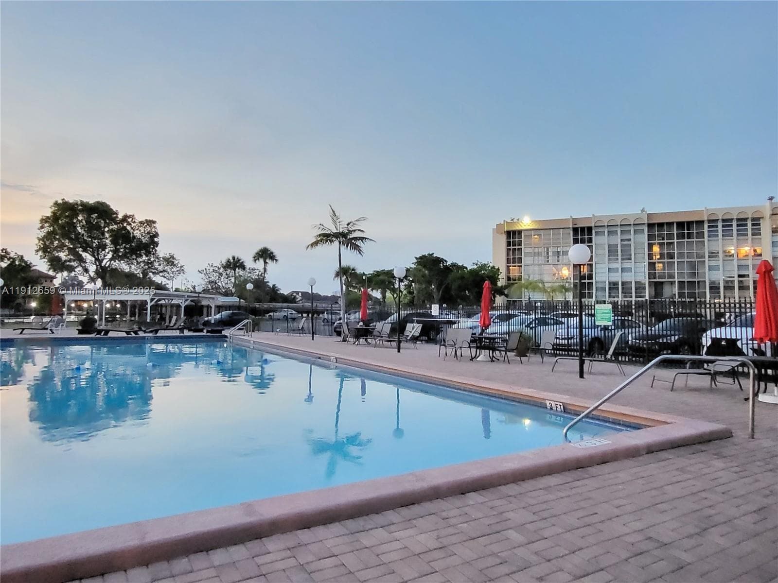 DESOTO PARK CONDO · #509 in Hallandale Beach - Photo 27