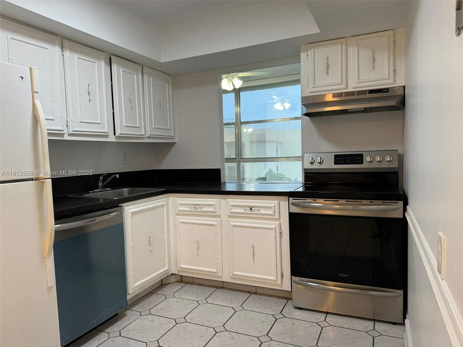 DESOTO PARK CONDO · #509 in Hallandale Beach - Photo 20