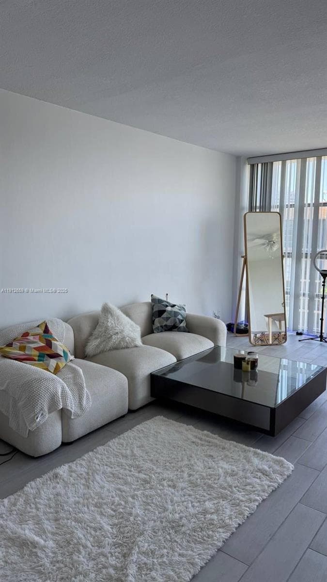 DESOTO PARK CONDO · #509 in Hallandale Beach - Photo 4