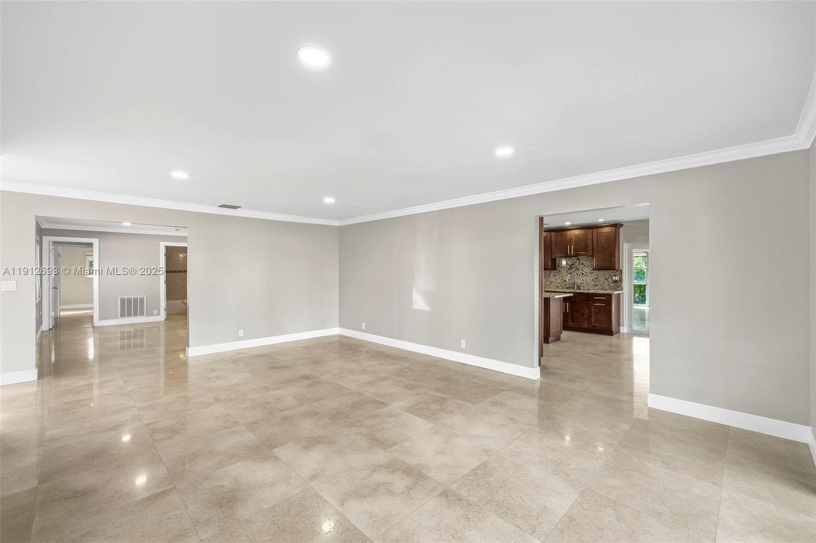 633 Solar Isle Dr photo 54