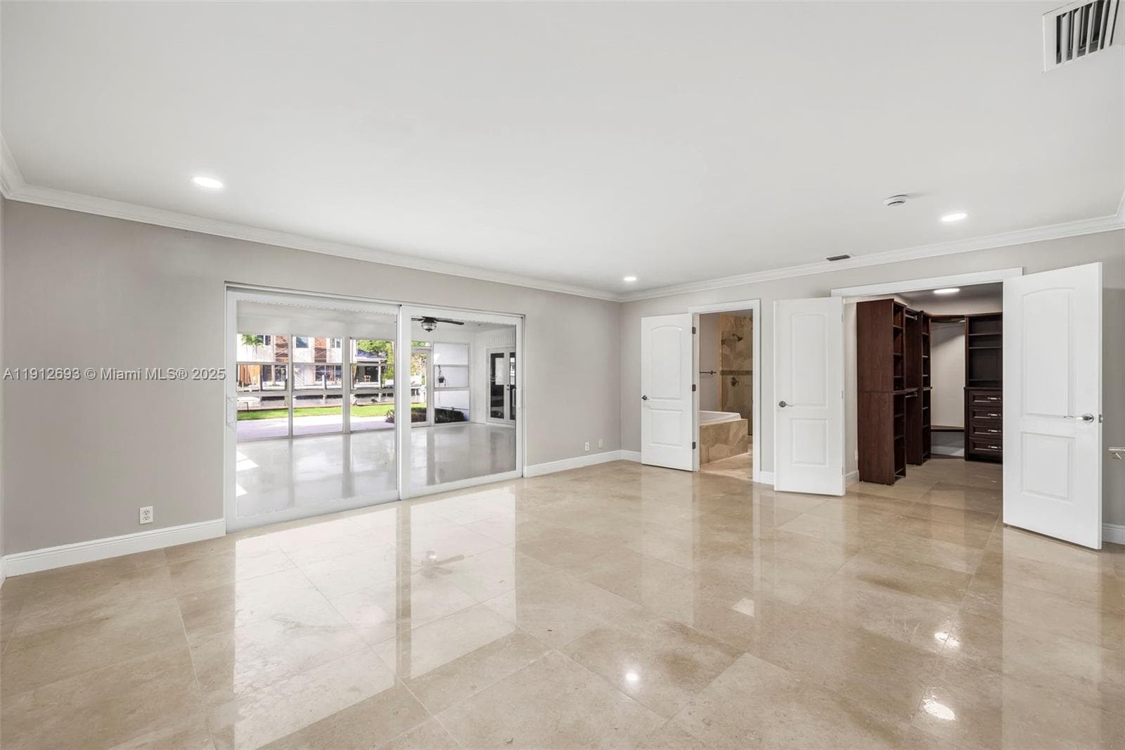 633 Solar Isle Dr photo 31