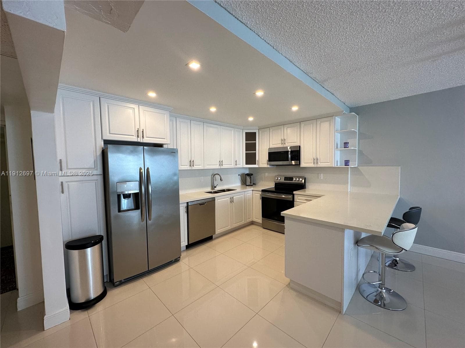OCEANVIEW BUILDING B COND · #502 in Sunny Isles Beach - Photo 2