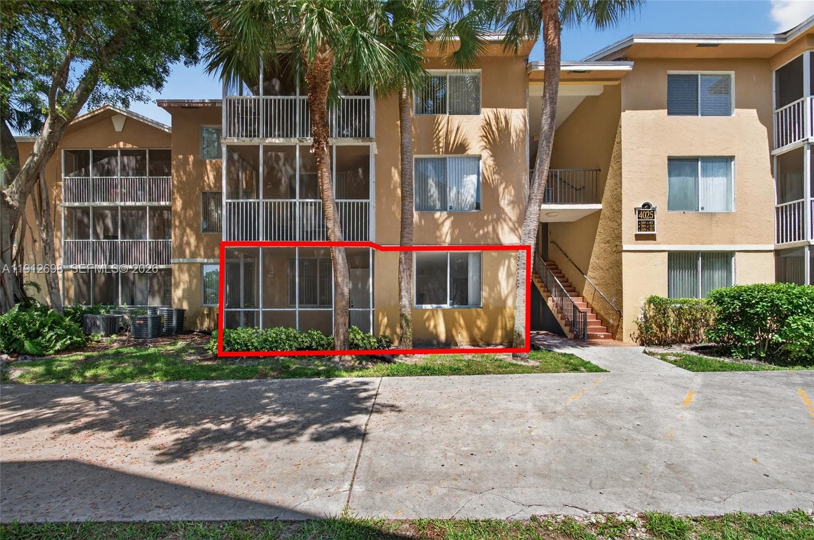 WINDWARD LAKES CONDO · #E109 in Pompano Beach - Photo 1