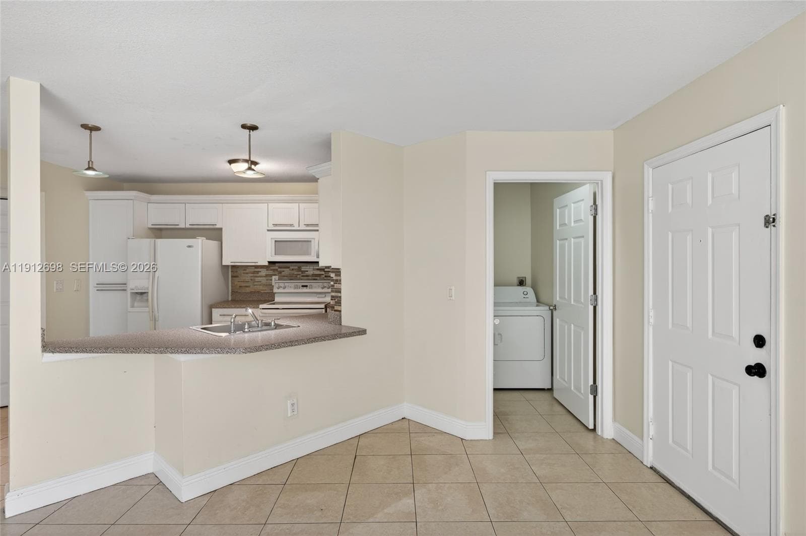 WINDWARD LAKES CONDO · #E109 in Pompano Beach - Photo 11
