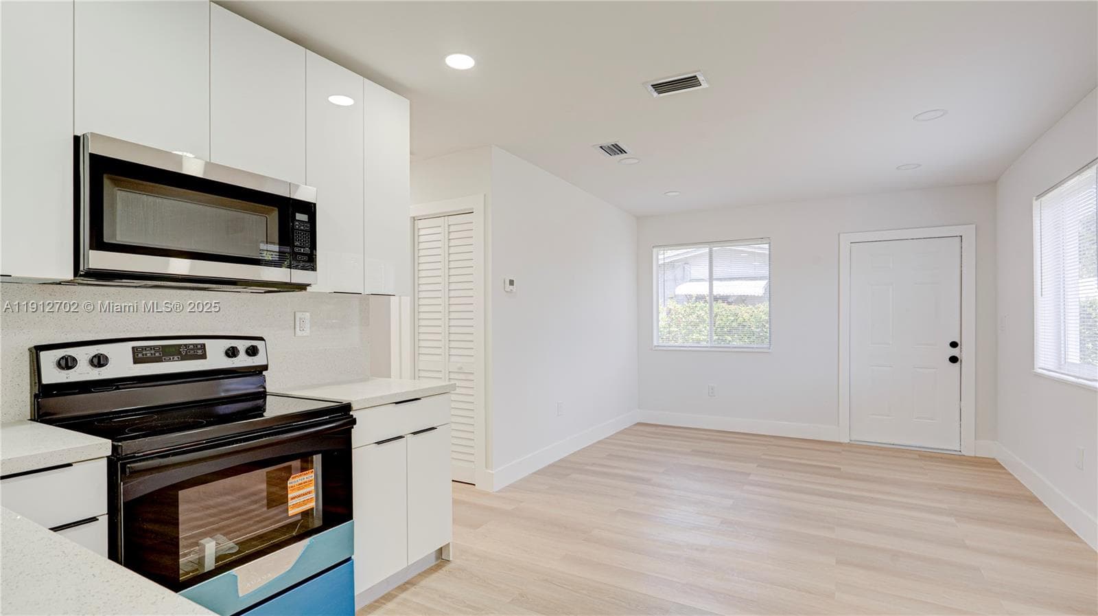 3331 NW 8th Pl #3331 photo 8