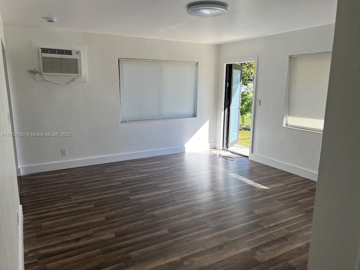 HOLLYWOOD BEACH HEIGHTS S · #5725 in Hollywood - Photo 2