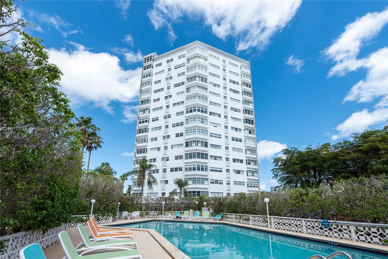 OCTAGON TOWERS I CONDO · #3D in Miami Beach - Photo 26