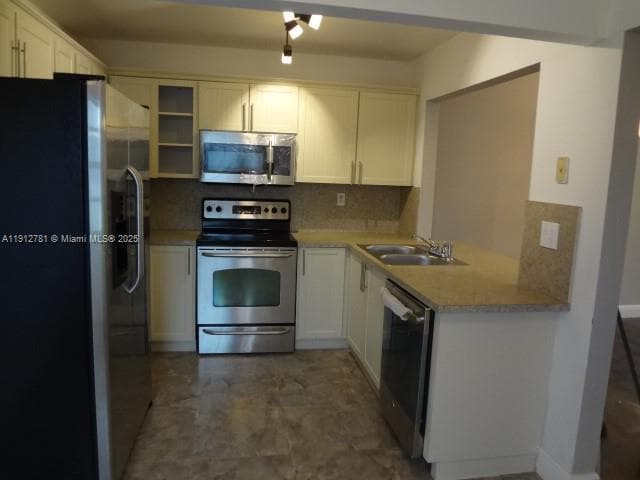MONTEREY VILLAGE-TWO COND · #2037 in Miami - Photo 20