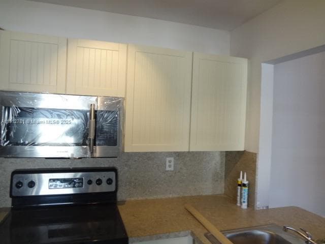MONTEREY VILLAGE-TWO COND · #2037 in Miami - Photo 9
