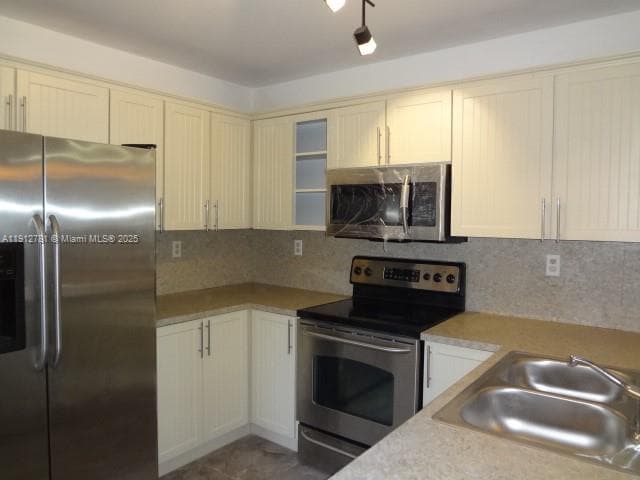 MONTEREY VILLAGE-TWO COND · #2037 in Miami - Photo 10