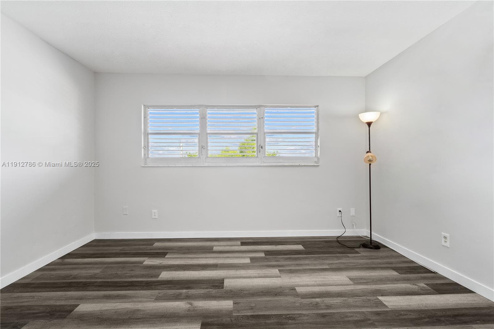 SEVENTEENTH GREEN CONDO · #340 in Hallandale Beach - Photo 10
