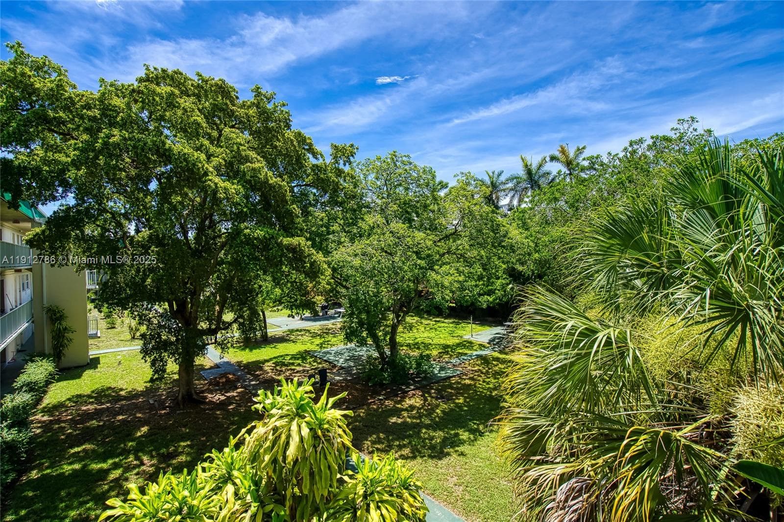 SEVENTEENTH GREEN CONDO · #340 in Hallandale Beach - Photo 18