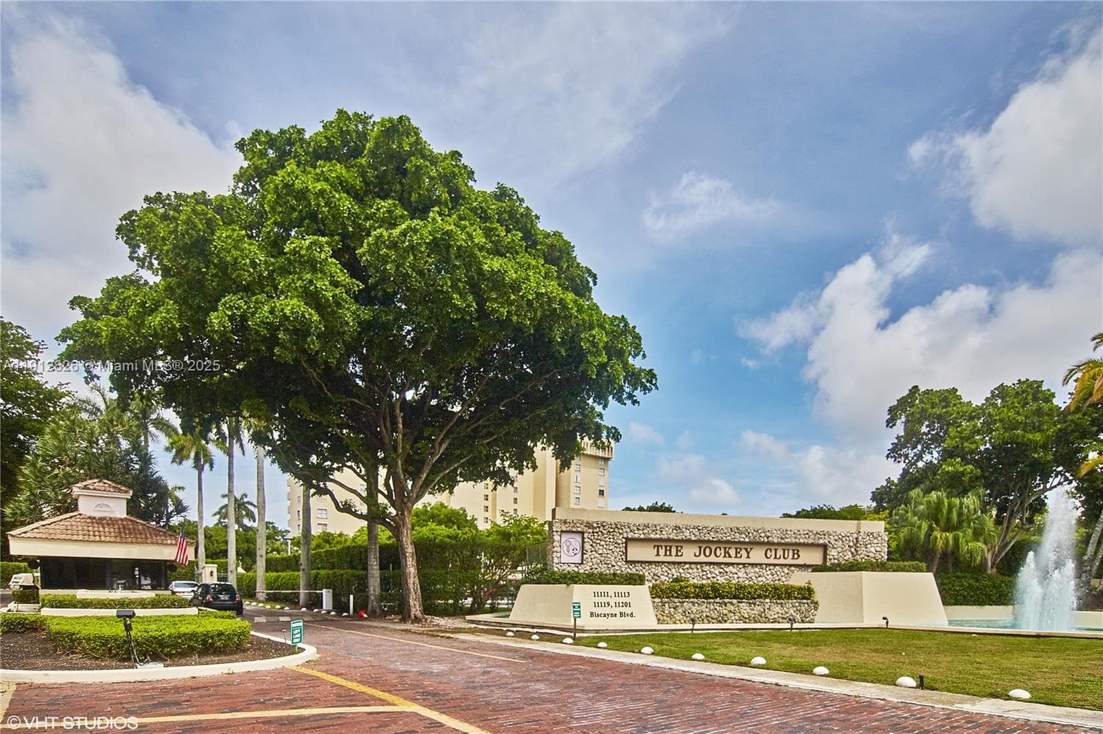 JOCKEY CLUB CONDO · #1G in Miami - Photo 11