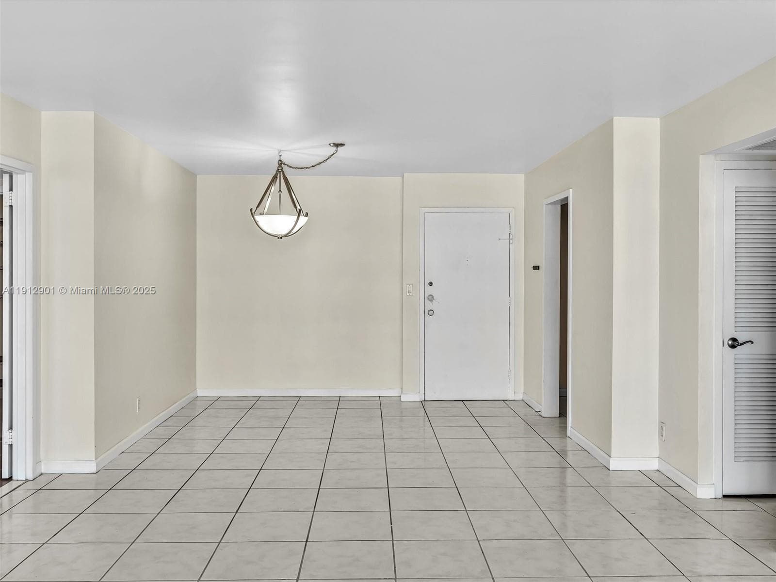 PARKER PLAZA CONDO · #2024 in Hallandale Beach - Photo 14