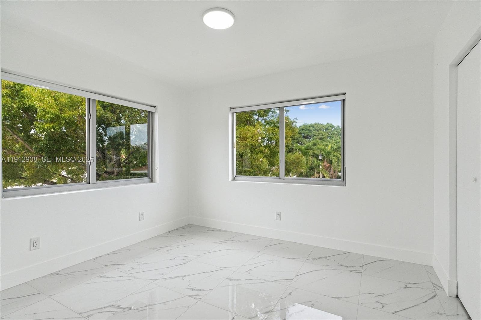 BISCAYNE BCH SUB · #3 in Miami Beach - Photo 10