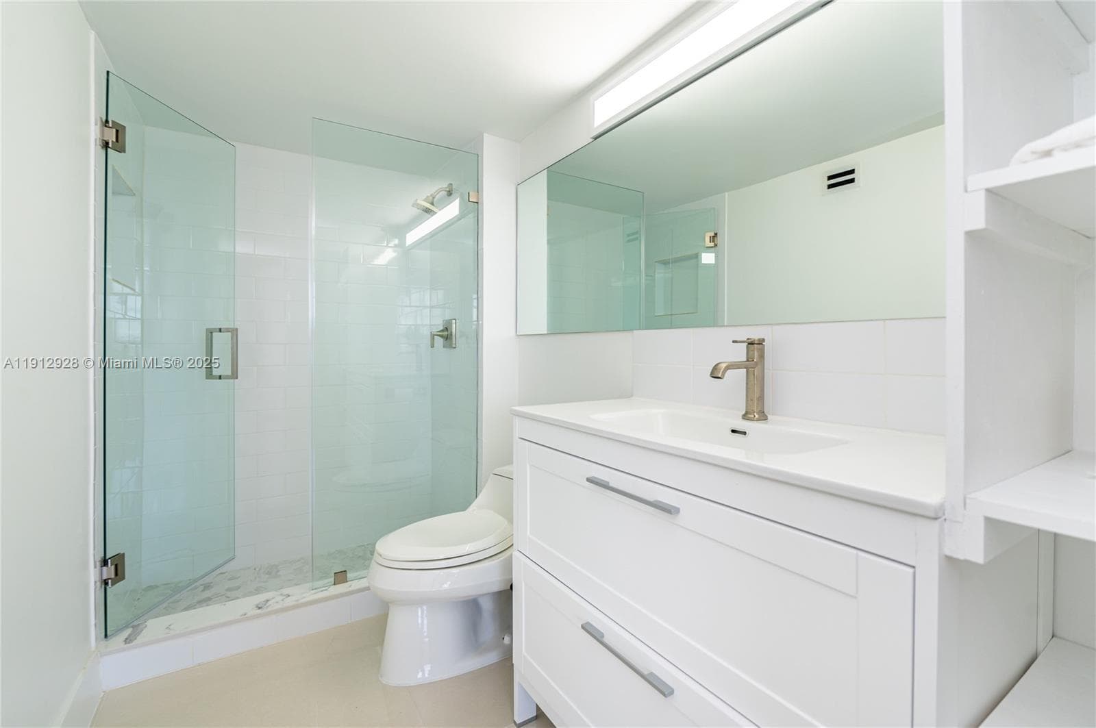 COMMODORE PLAZA · #2014 in Aventura - Photo 27
