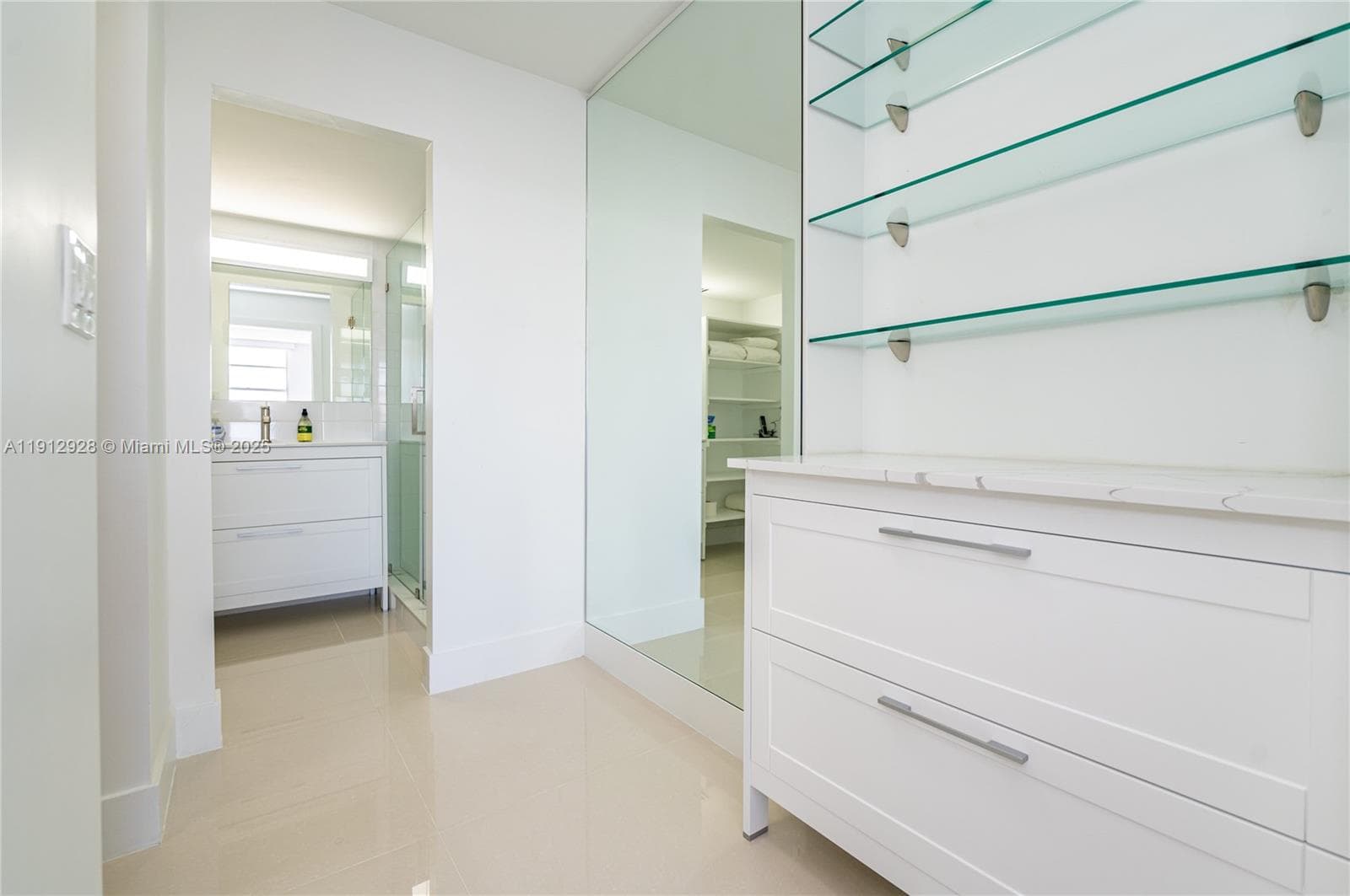 COMMODORE PLAZA · #2014 in Aventura - Photo 22
